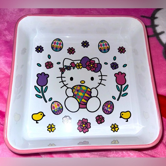 Hello Kitty Other - NEW! 2024 hello kitty Easter bakeware